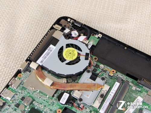 东芝(toshiba)m805-t02t 锐丽蓝笔记本电脑拆解图评测-zol中关村在线